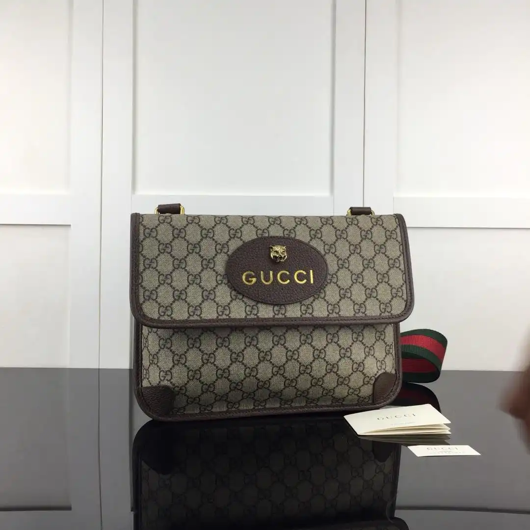 First bag ru Gucci GG messenger bag