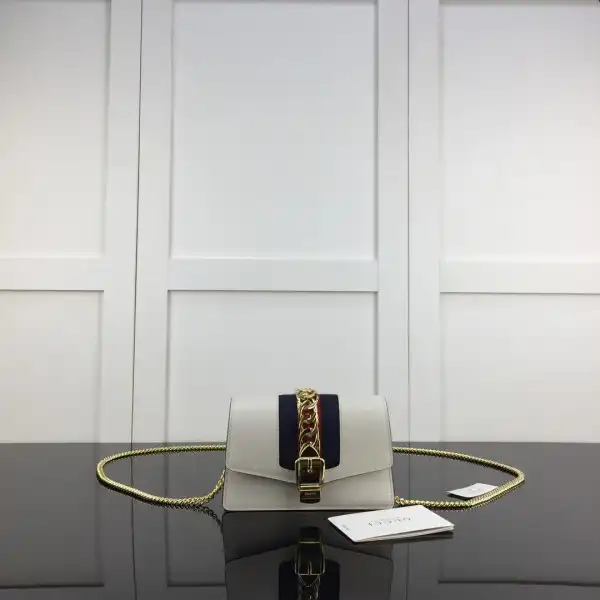 First bag ru GUCCI Sylvie leather super mini bag