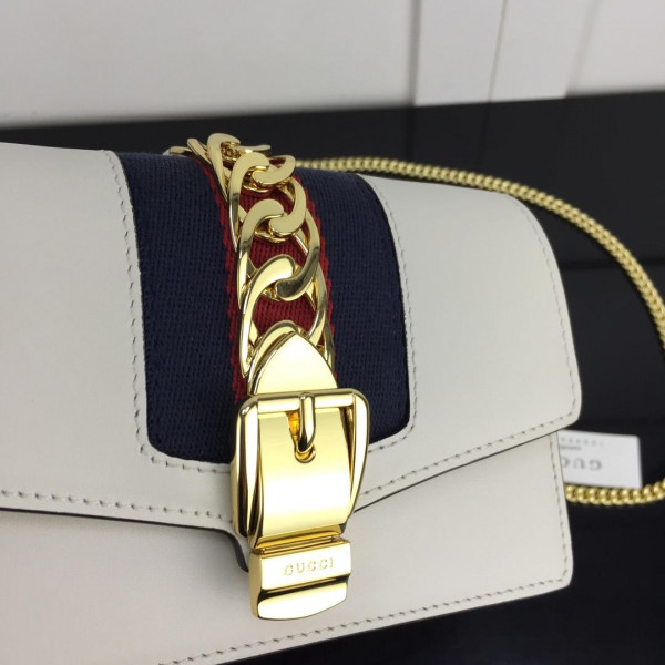 GUCCI Sylvie leather super mini bag