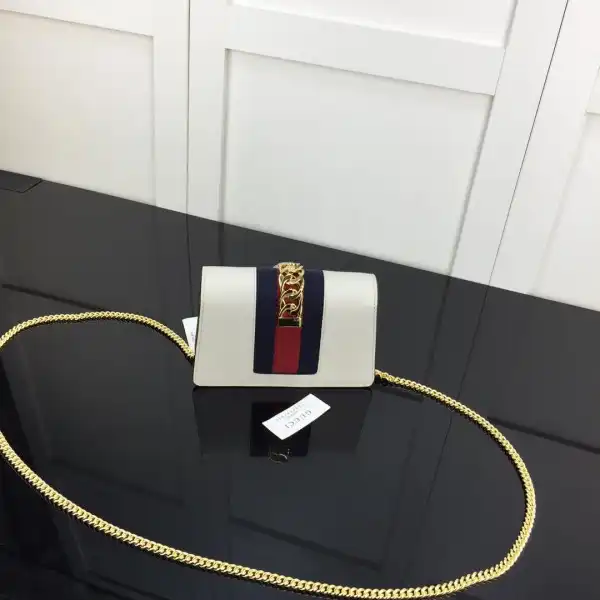 First bag ru GUCCI Sylvie leather super mini bag