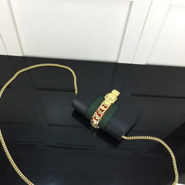 Frstbag ru GUCCI Sylvie leather super mini bag