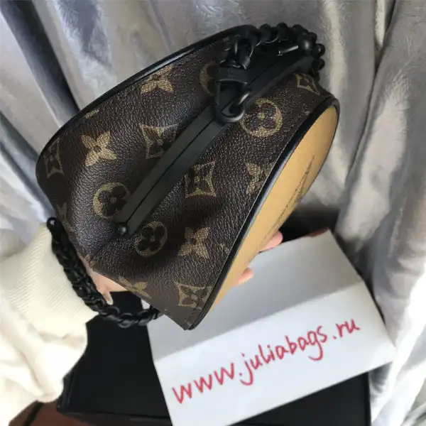 Frstbag ru LOUIS VUITTON BOURSICOT BC