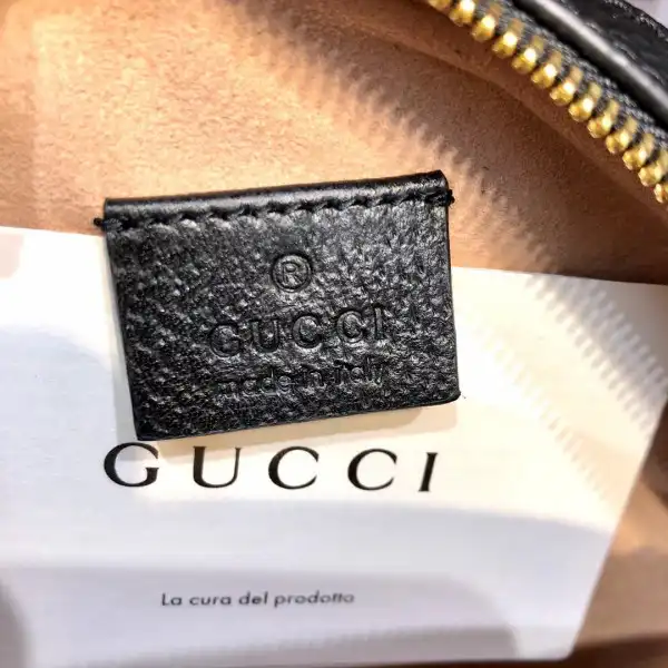 First bag ru Gucci Ophidia mini round shoulder bag