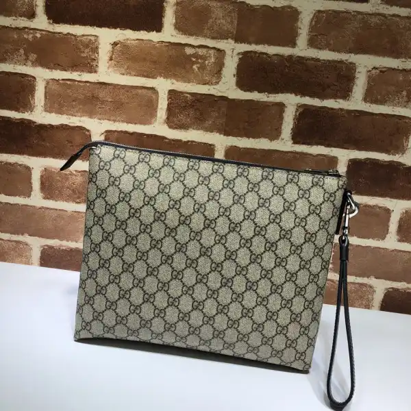 GUCCI POUCH