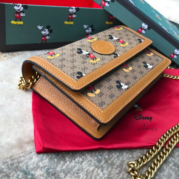 HOT SALE Disney x Gucci GG Chain Wallet