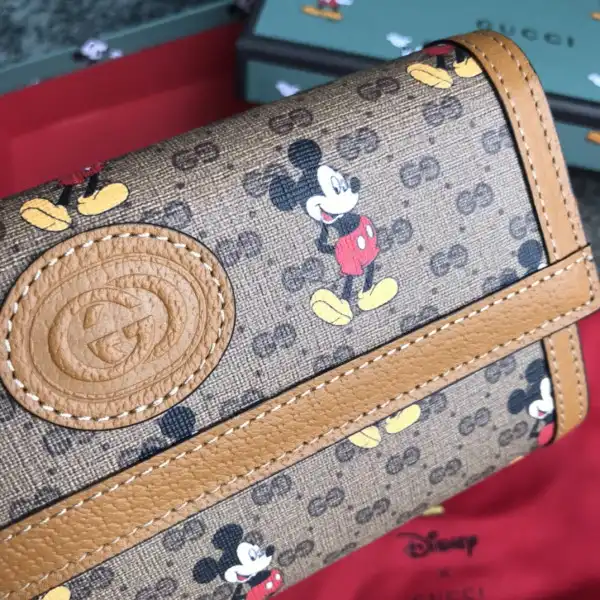 First bag ru Disney x Gucci GG Long Wallet