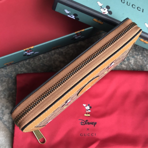 HOT SALE Disney x Gucci GG Zippy Wallet