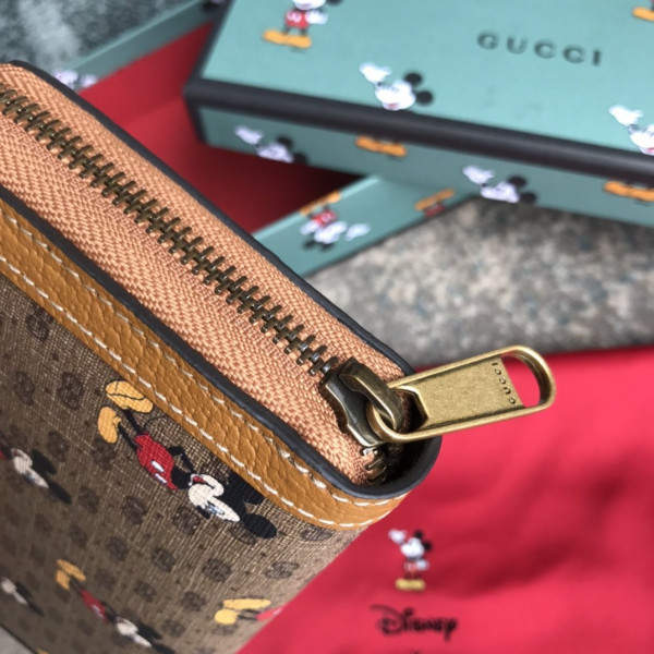 HOT SALE Disney x Gucci GG Zippy Wallet