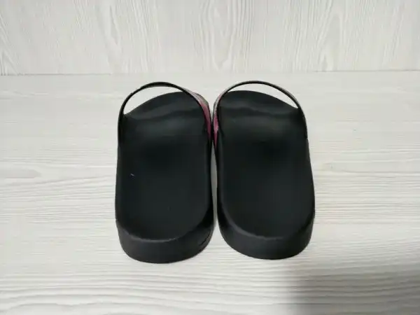 Bagsoffer yupoo GUCCI SLIPPERS