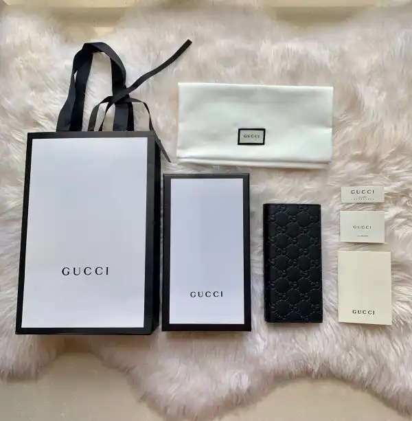 First bag ru GUCCI LONG WALLET