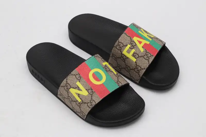 GUCCI slide sandal