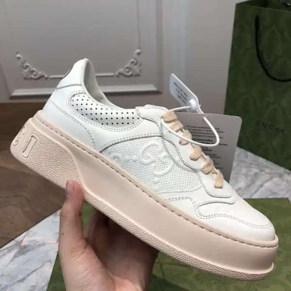 GUCCI SNEAKER WITH WEB