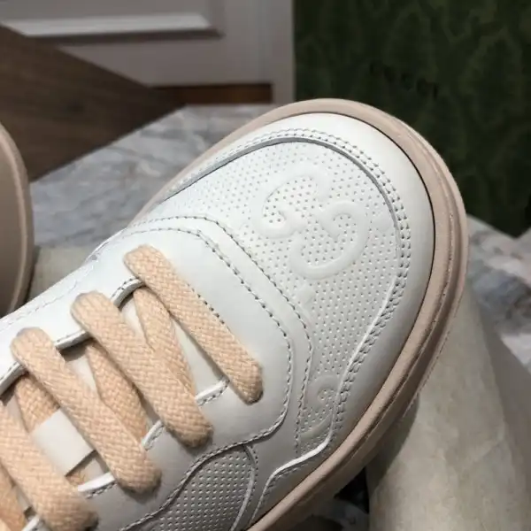 Yupoo bagsoffer GUCCI SNEAKER WITH WEB