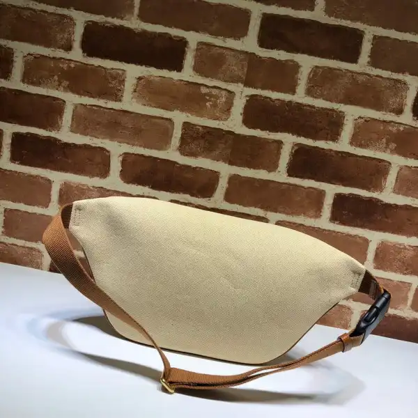 GUCCI Vintage canvas belt bag