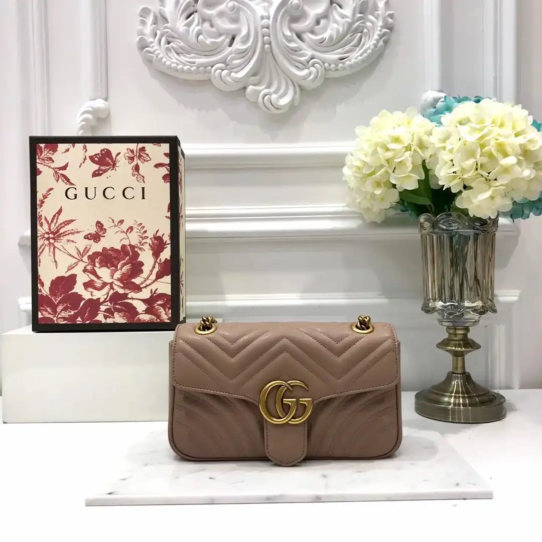 Gucci GG Marmont 26CM