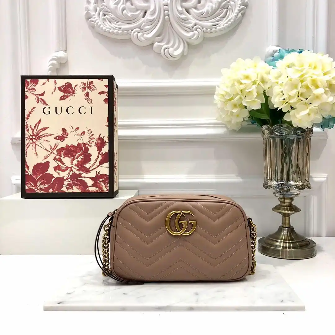 Gucci GG Marmont small matelassé shoulder bag