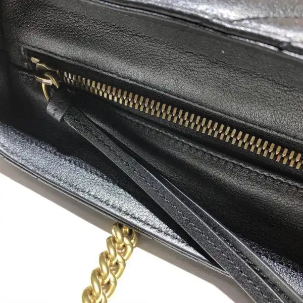 First Bag Ru GUCCI GG Marmont matelassé medium tote