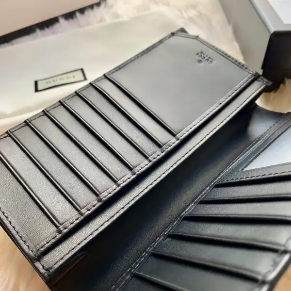 GUCCI LONG WALLET