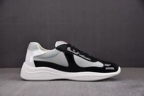 PRADA SNEAKER