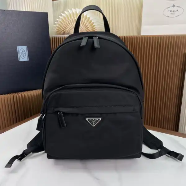 Frstbag ru PRADA Re-Nylon backpack