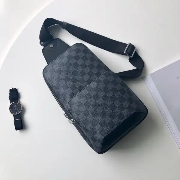 First Bag Ru Louis Vuitton AVENUE