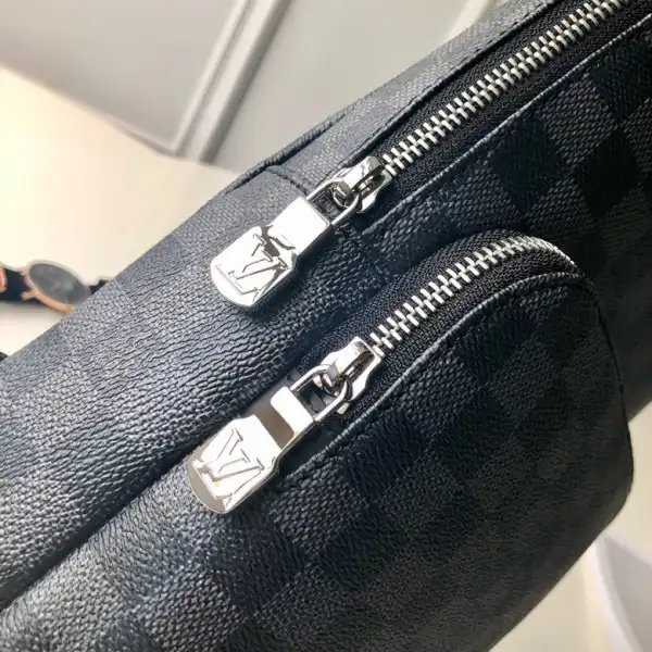 First Bag Ru Louis Vuitton AVENUE