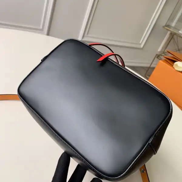 First bag ru Louis Vuitton NEO NOE