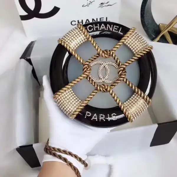 First bag ru CHANEL Cosmetic Case