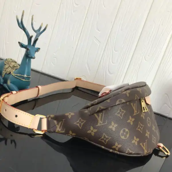 Frstbag ru Louis Vuitton Bumbag