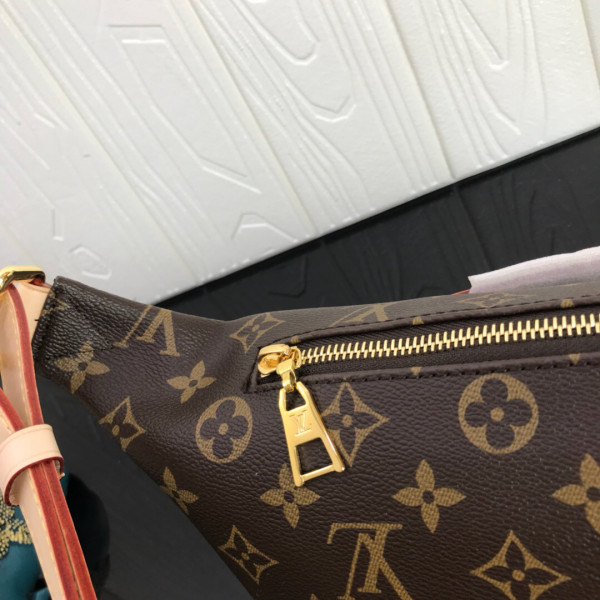 HOT SALE Louis Vuitton Bumbag