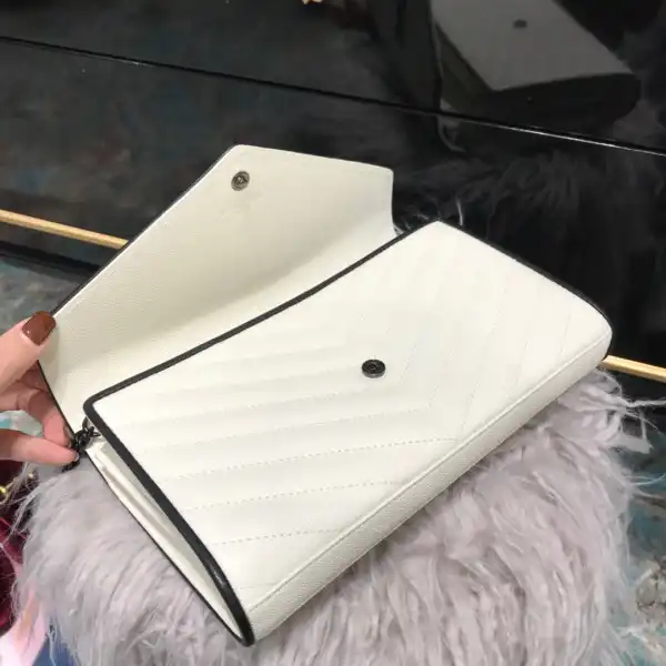 First bag ru YSL CASSANDRE MATELASSÉ CHAIN WALLET