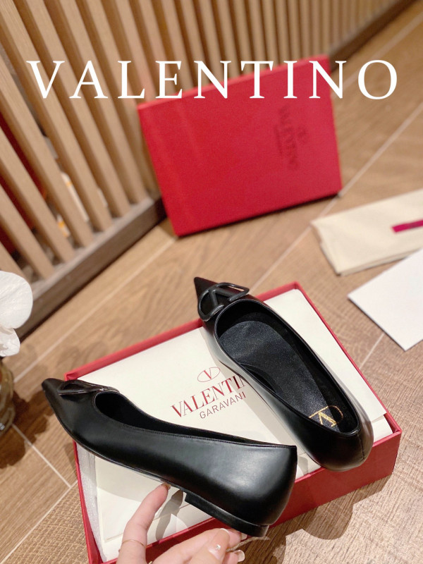 HOT SALE VALENTINO  FLAT