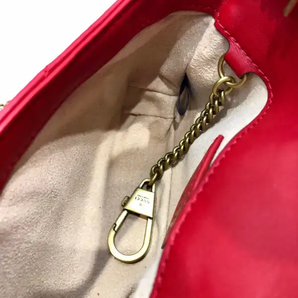 GUCCI GG Marmont super mini bag