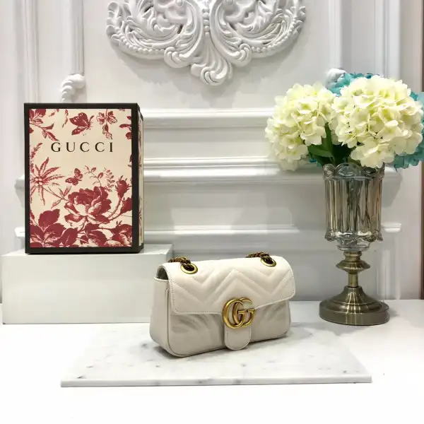 Affordable Gucci GG Marmont 22CM