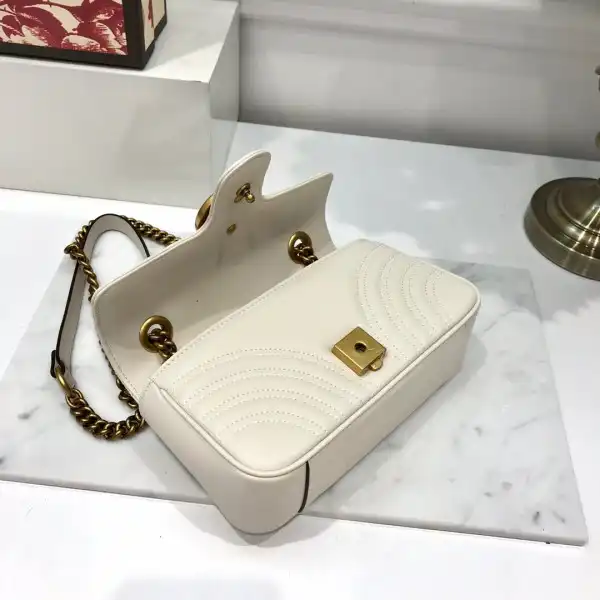 Affordable Gucci GG Marmont 22CM