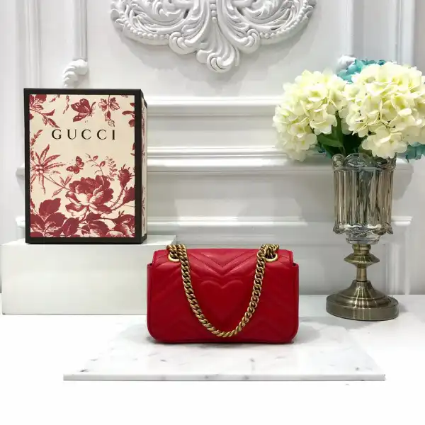 Gucci GG Marmont 22CM