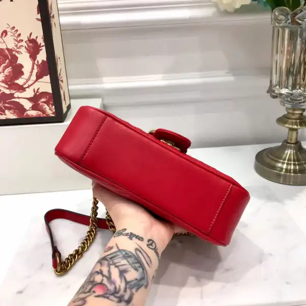 Frstbag ru Gucci GG Marmont 22CM