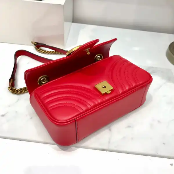 Gucci GG Marmont 22CM