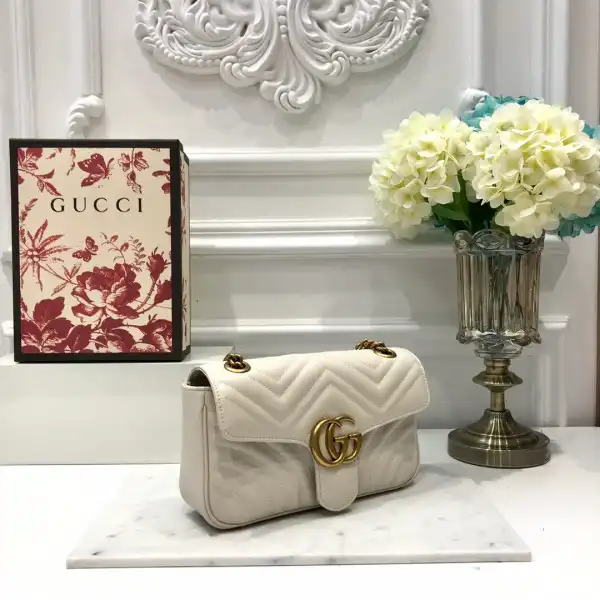 Gucci GG Marmont 26CM