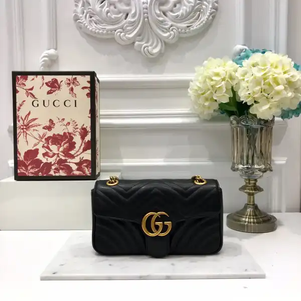 First Bag Ru Gucci GG Marmont 26CM