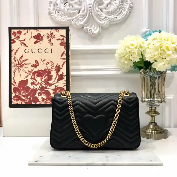 First bag ru Gucci GG Marmont 31CM