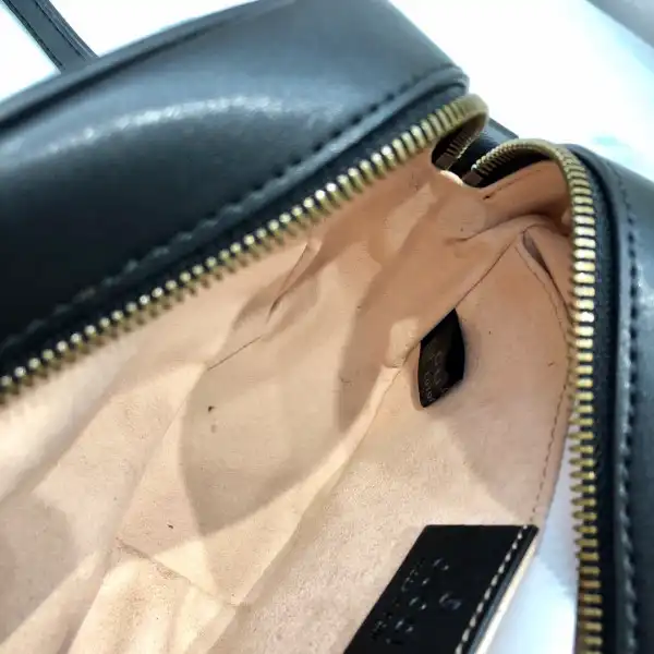 First bag ru Gucci GG Marmont matelassé mini bag