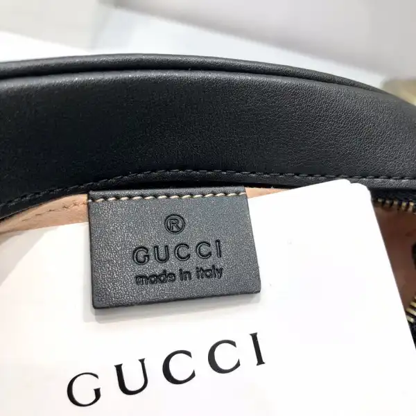 First bag ru Gucci GG Marmont matelassé mini bag