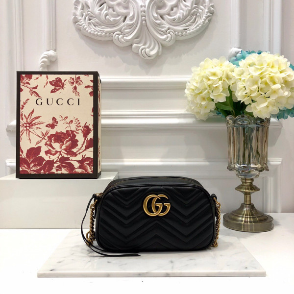 Gucci GG Marmont small matelassé shoulder bag