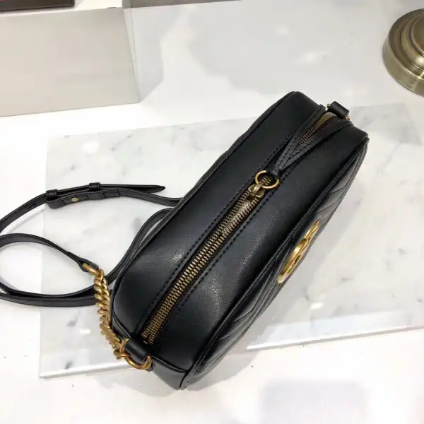 Firstbag Ru Gucci GG Marmont small matelassé shoulder bag