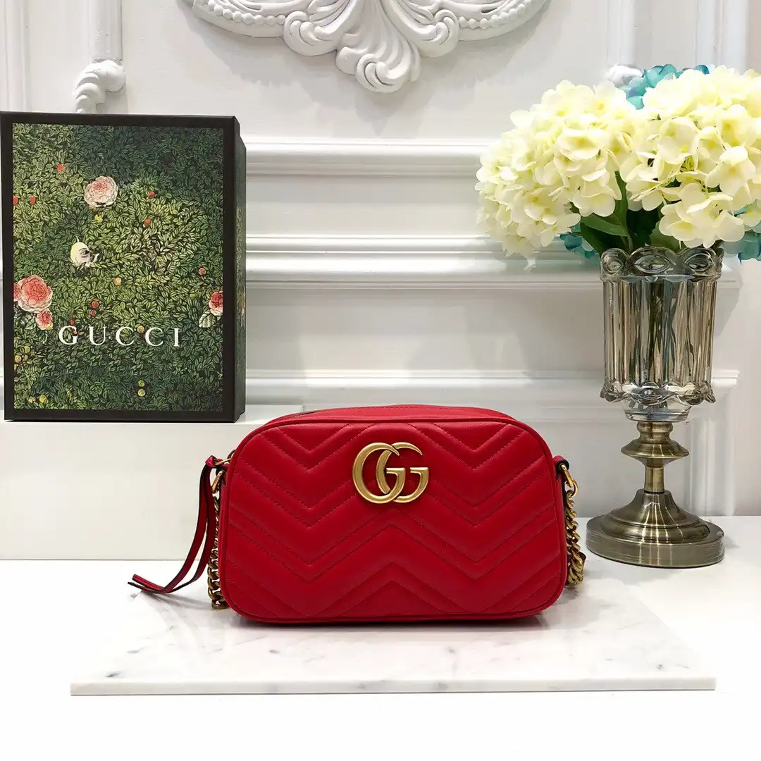 Gucci GG Marmont small matelassé shoulder bag