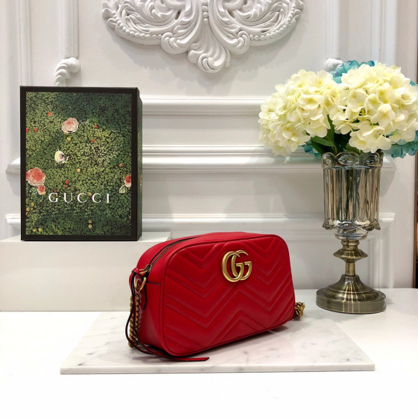 HOT SALE Gucci GG Marmont small matelassé shoulder bag