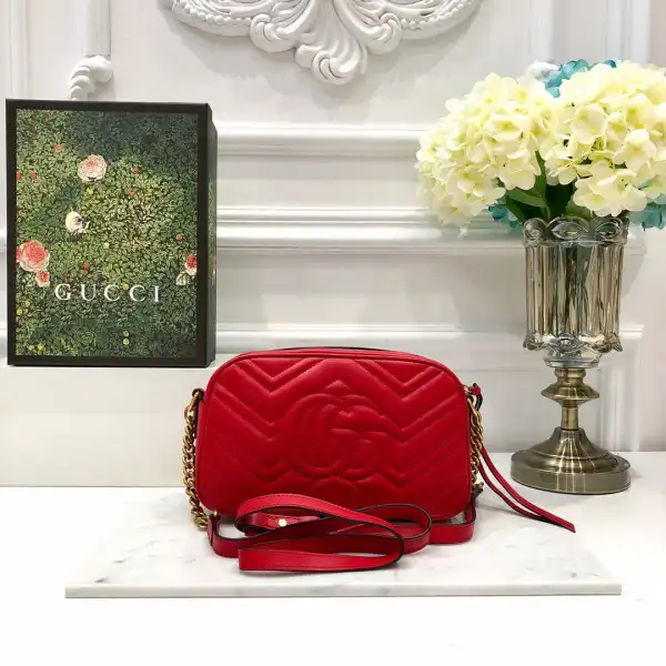 Gucci GG Marmont small matelassé shoulder bag