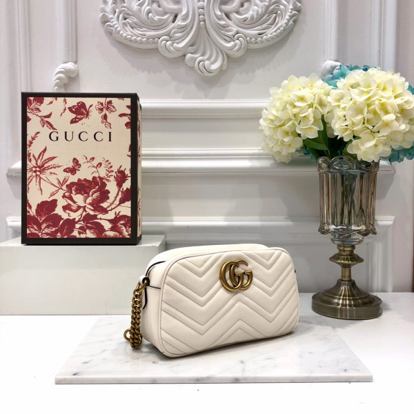 HOT SALE Gucci GG Marmont small matelassé shoulder bag