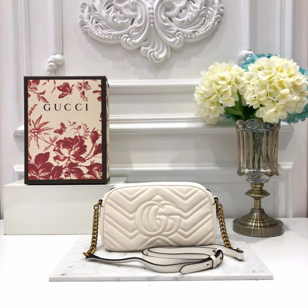 HOT SALE Gucci GG Marmont small matelassé shoulder bag